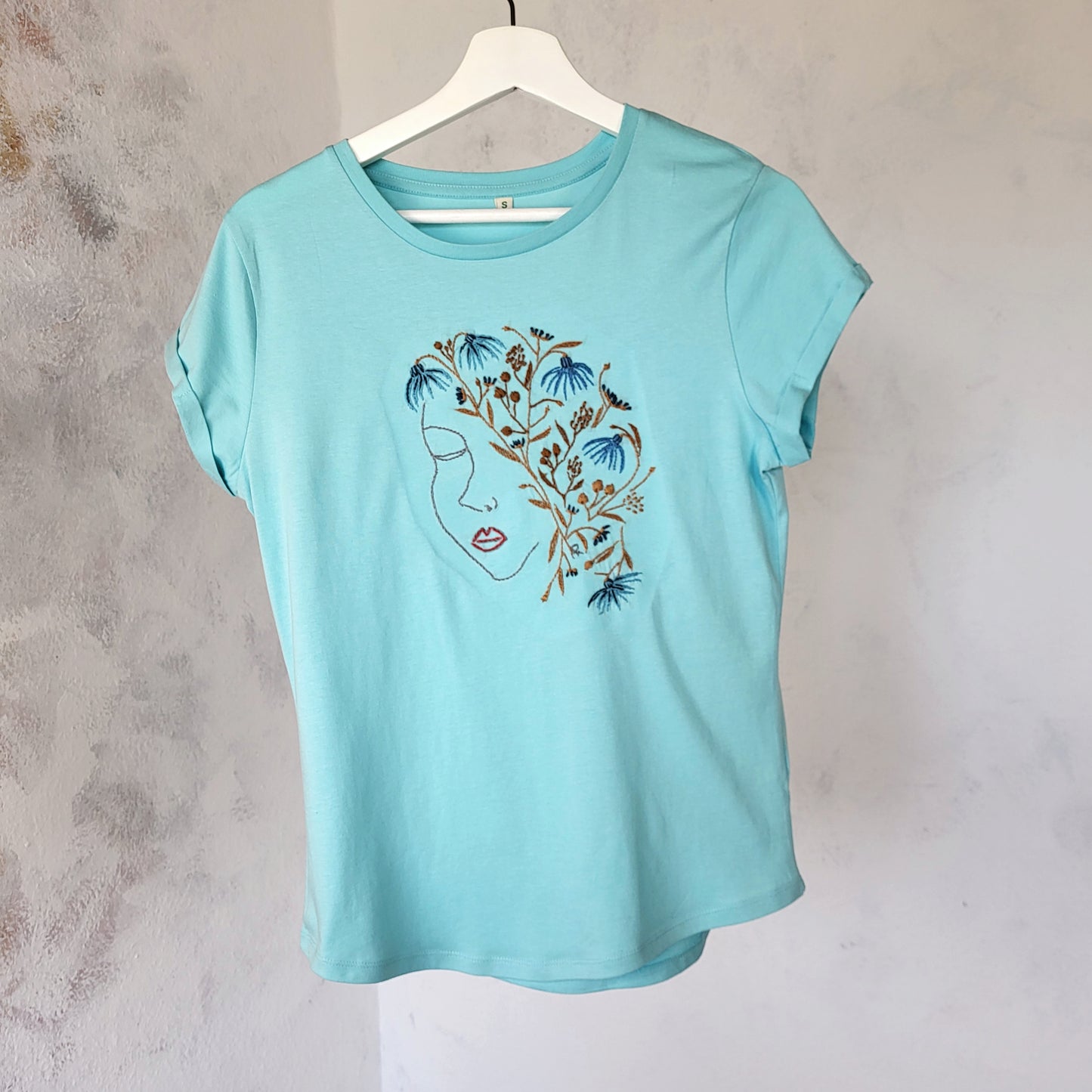 Anne-Marie Roth - Serie: Naturwesen - turquoise T-Shirt S - Unique Artwear