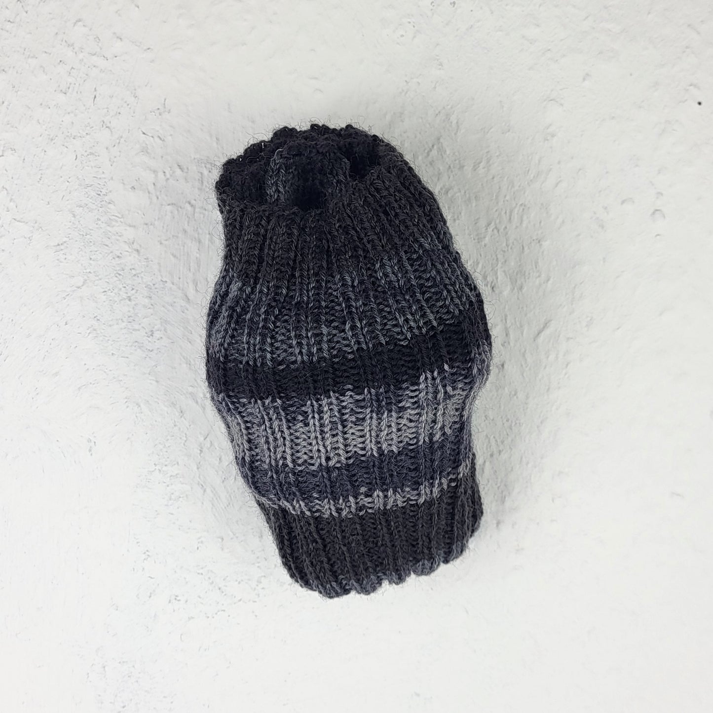 Oma Ursel - Strick-Socken - Schwarz, Dunkelgrau, Hellgrau , Unique Artwear