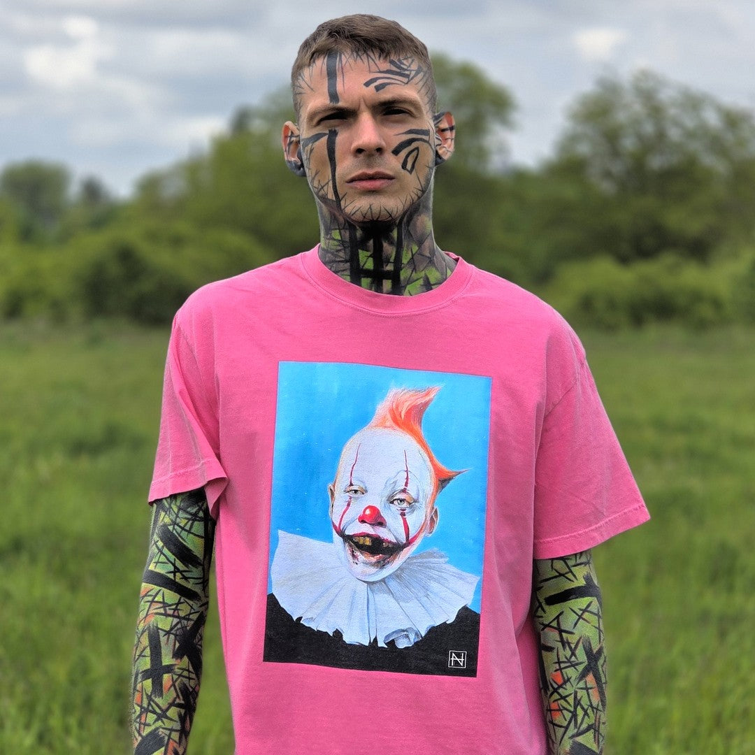 BBB Artwear, Streetwear, baobabwod, Berlin, Tattoo Model in Pink T-Shirt with Clown Design in green Nature, Tattooed Eyes, Art Label, Brand