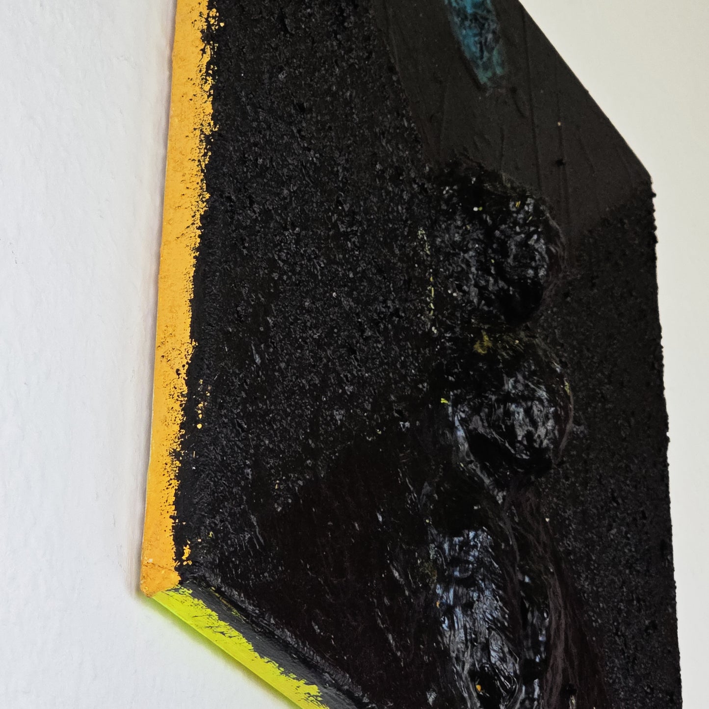 TAT_88_-__Core_-_baobabwod_Exhibition_Artwork_Japanese_Artist_Black Painting, Mixed Media, Luxury Feeling, Free, Style, Interior, Innenarchitektur, Modern, Art Deco, Dark Design, Original Artwork, Black, Handmade, Craftsman, One of a kind, asset class, art investment, interest in art, future