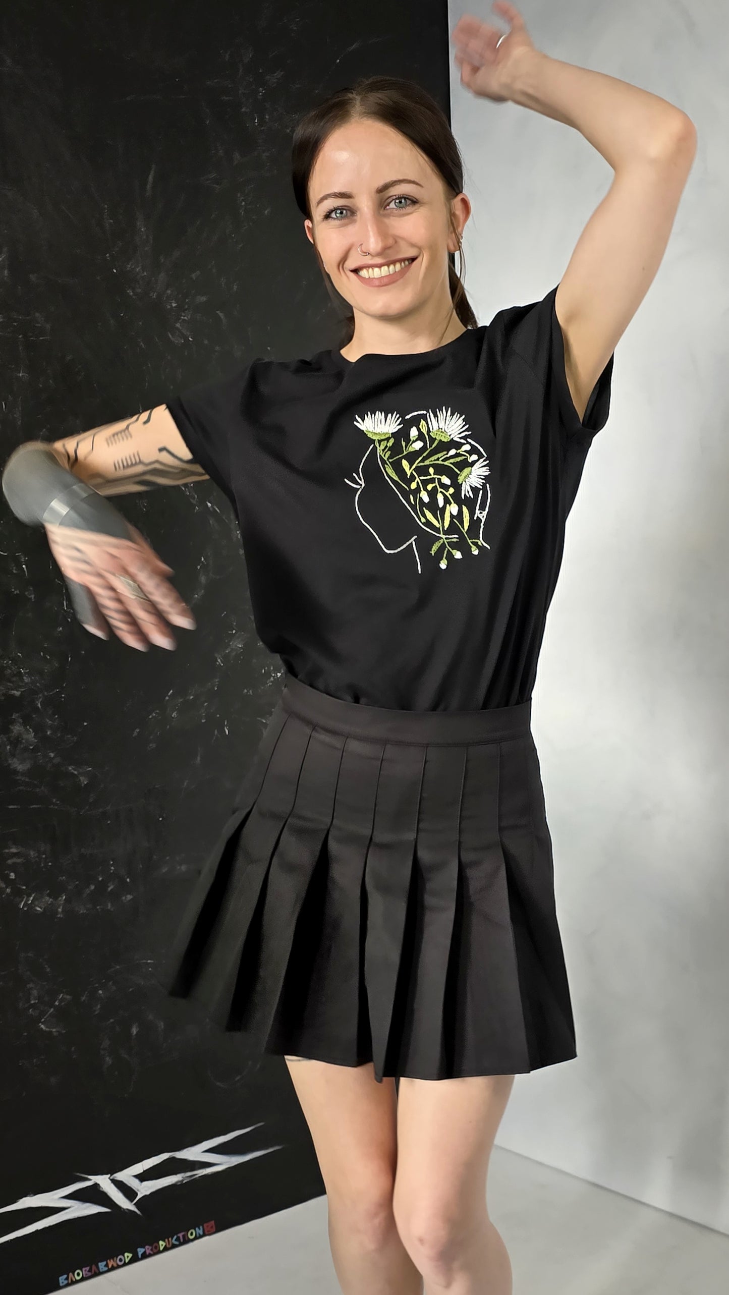 Anne-Marie Roth - Serie: Naturwesen - Organic Black Lady Shirt S - Unique Artwear