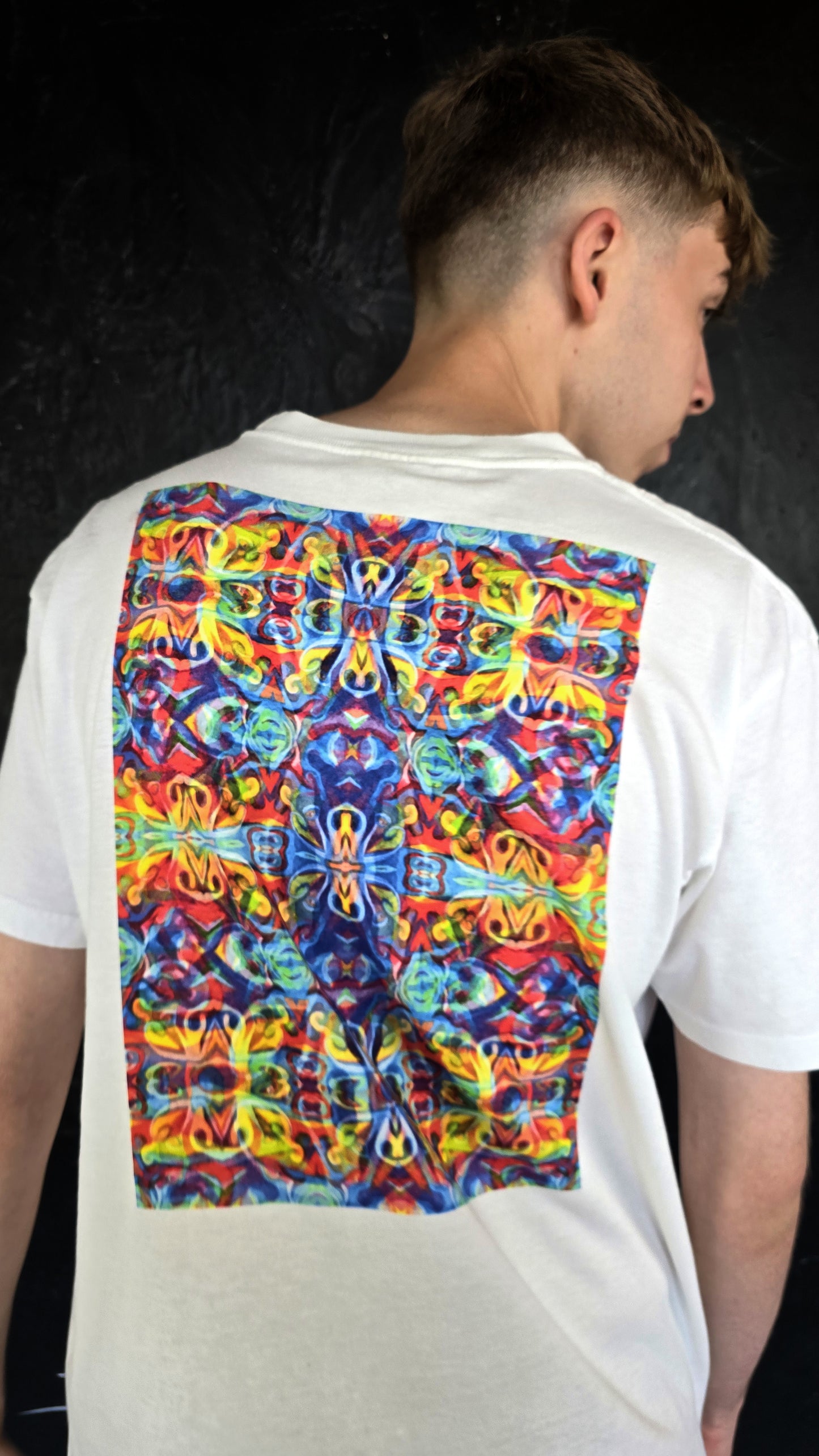 BATTERN - Billy Hilly - baobabwod artwear - Embroidery Logo T-Shirt